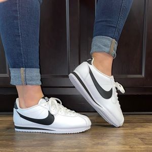 🆕 Nike Cortez size 7.5 womens sneakers